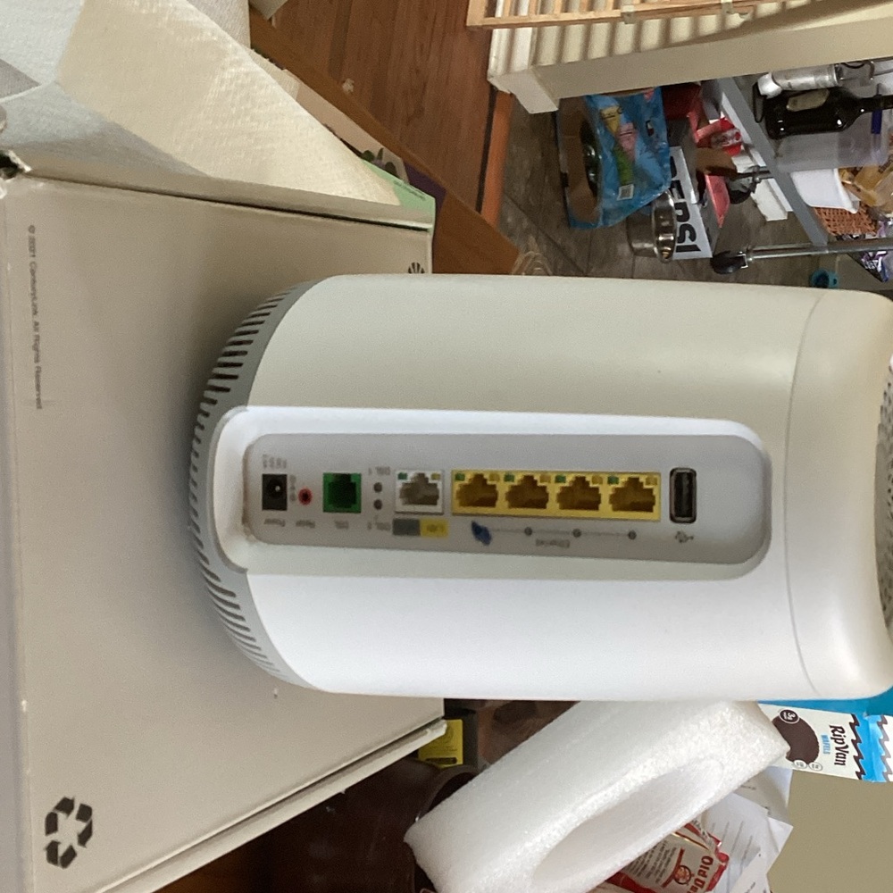 C-4000BG Router — Light Gray - Picture 4 of 4